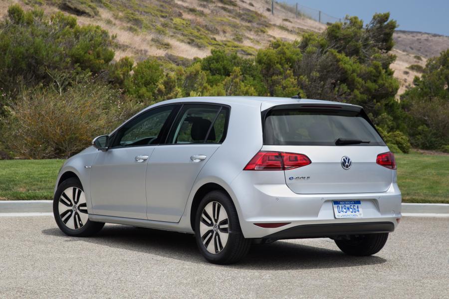  Volkswagen e-Golf 2015 года  (US) (фото 15 из 19)